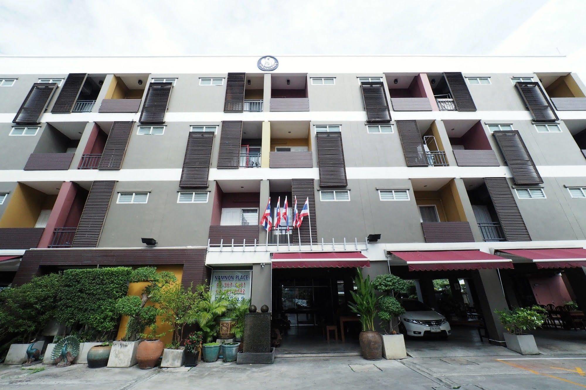 Namnon Place Нонтабури Екстериор снимка